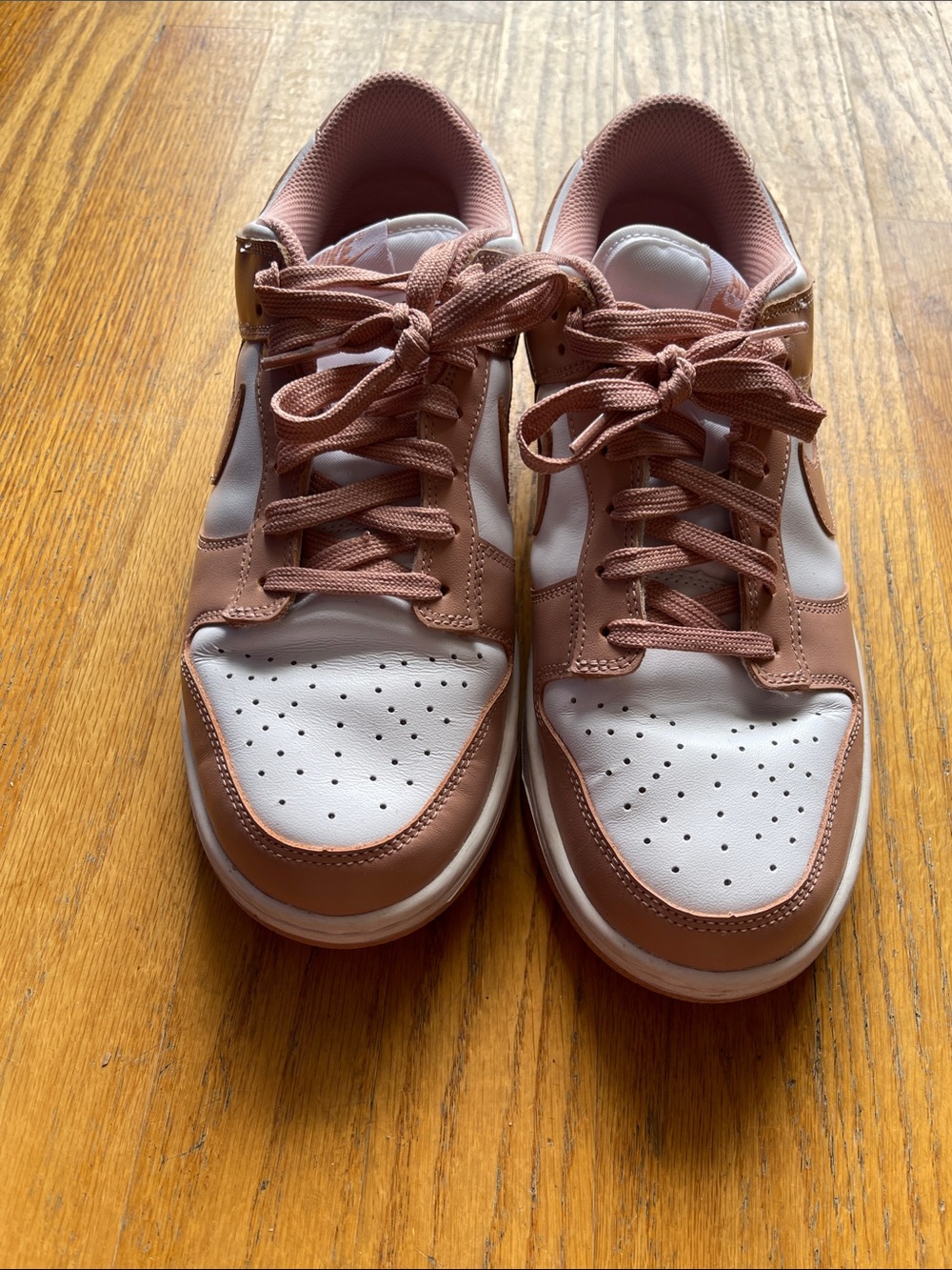 Nike Women's Pink and White Athletic Sneakers